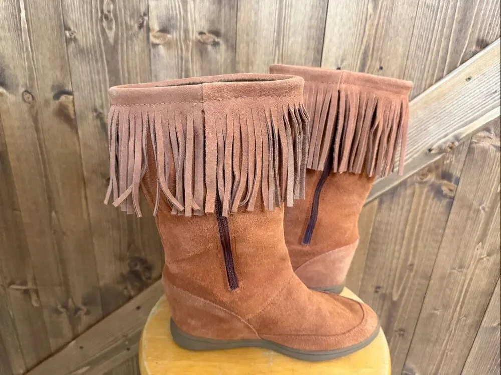 Skechers Women’s Size 7.5 Brown Suede Fringe Mid-Calf Boots